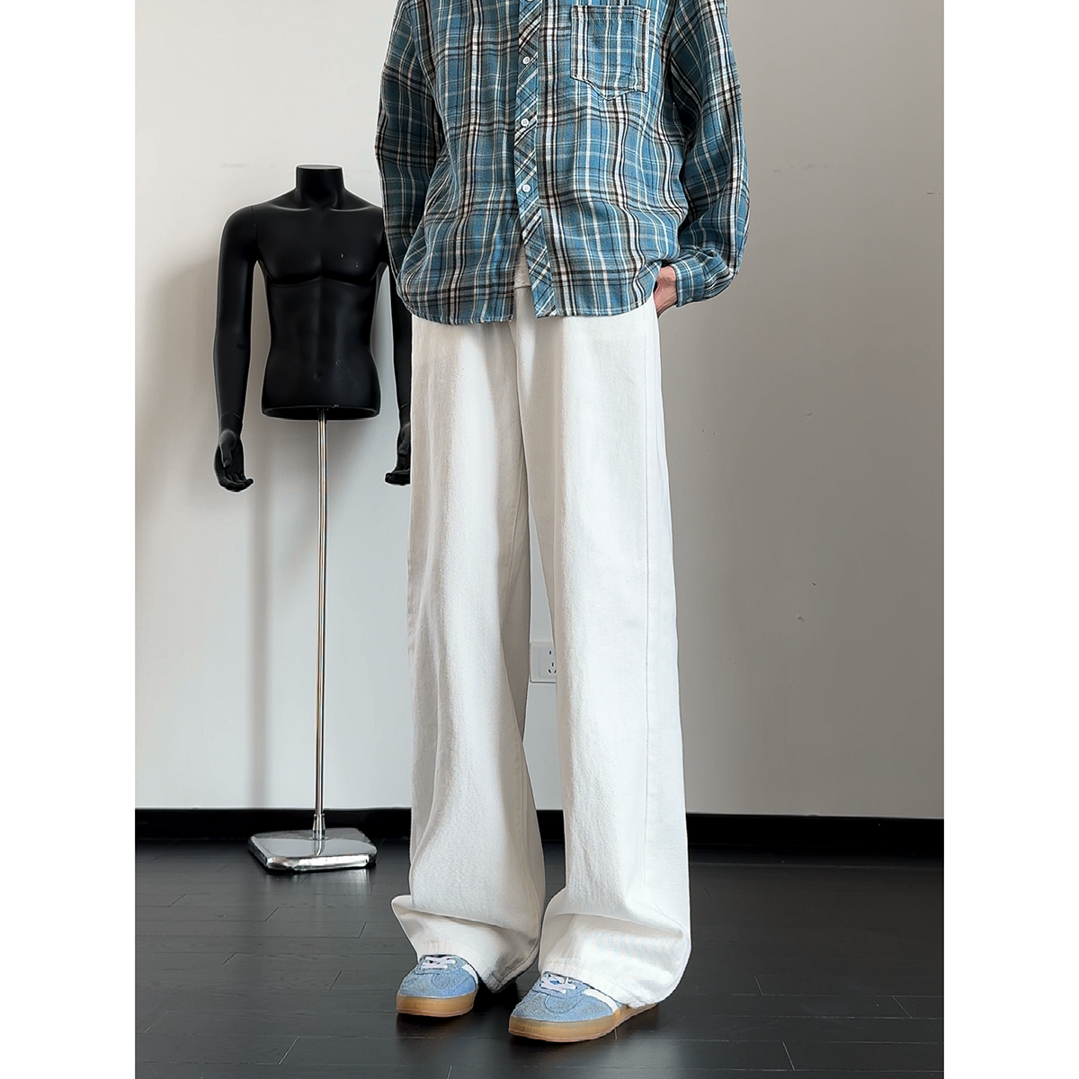 早秋美式白色牛仔裤男女基础百搭显高显瘦直筒休闲潮流情侣长裤子