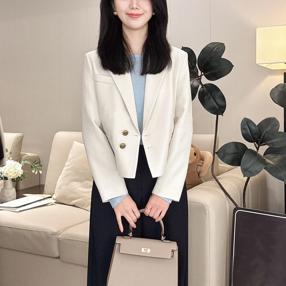 【罗衣日记同款】高级感短款西装外套女2025春季洋气百搭西服网红款