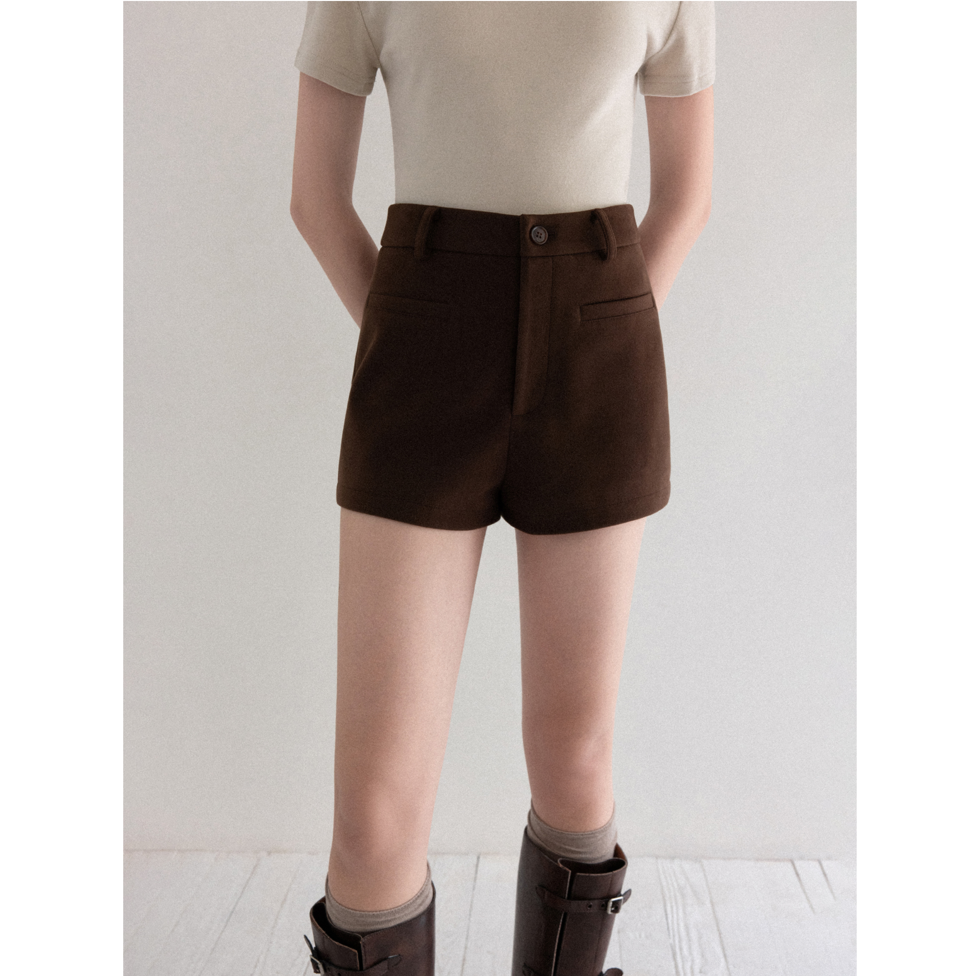 羊城故事 休闲百搭休闲裤女秋季新款高腰修身直筒短裤 Y51055044