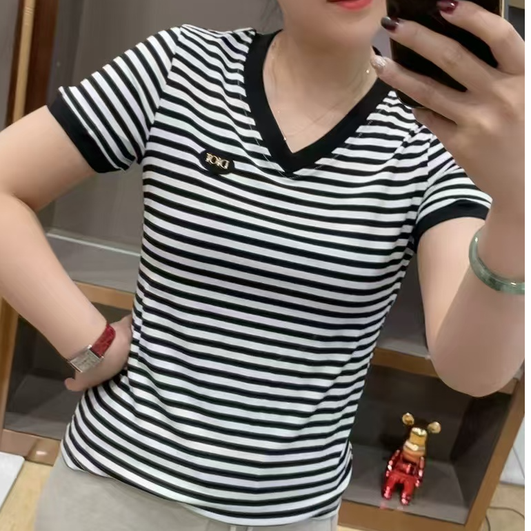【新款福利】时尚夏季条纹洋气短袖T恤V领休闲百搭减龄宽松弹性大