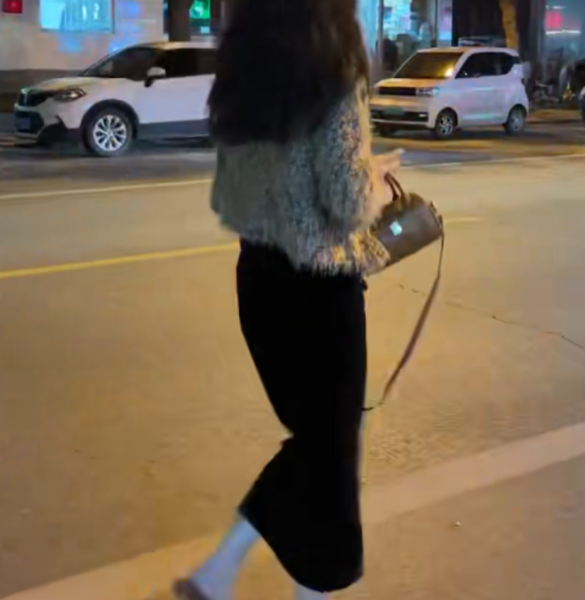 时尚潮流百搭精品女装dgd6494