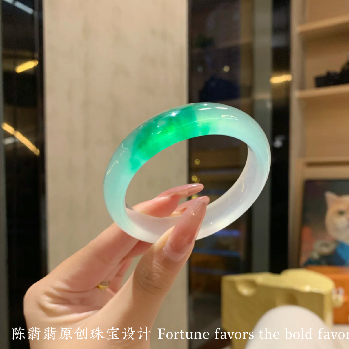 天然飘花玉手镯高冰绿色玉手镯女款正品独龙玉手镯高级送女友礼物