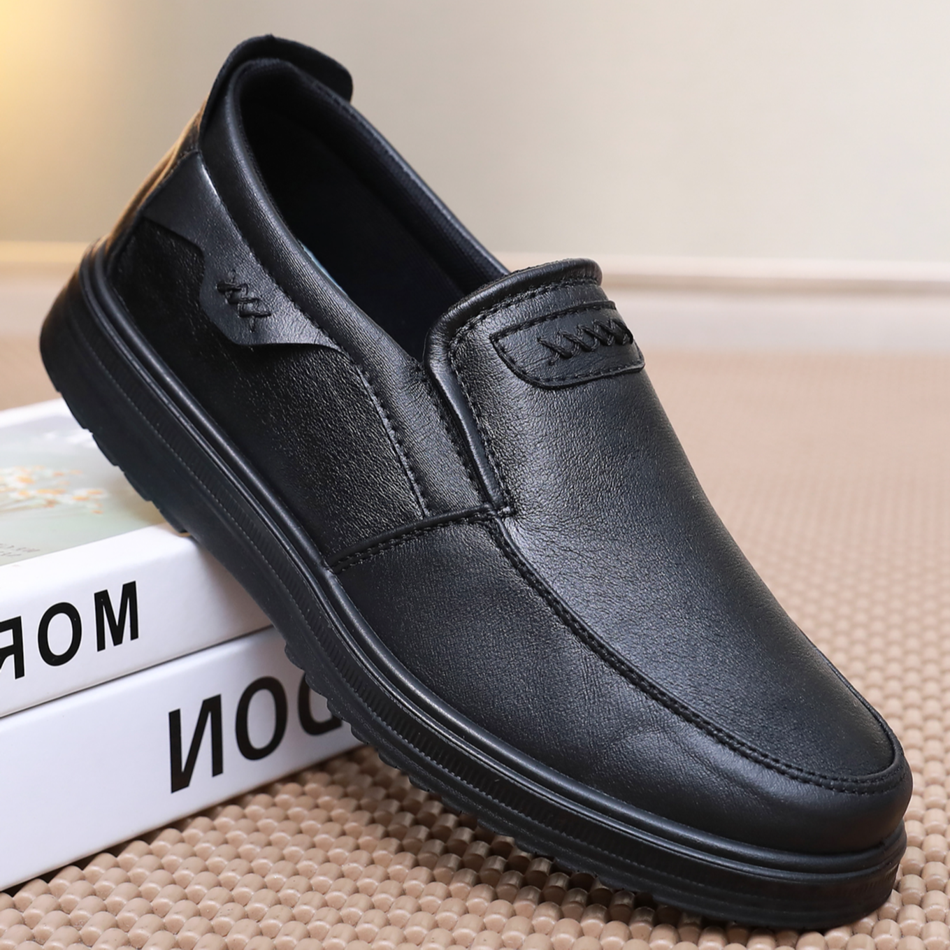 老北京布鞋春秋男鞋仿皮透气商务布鞋中老年防滑软底一脚蹬爸爸鞋