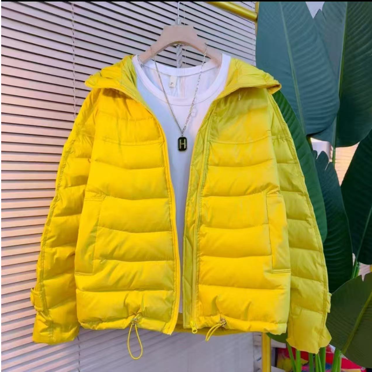 欧洲站冬季新款洋气时尚潮流百搭简约大气纯色保暖连帽棉服