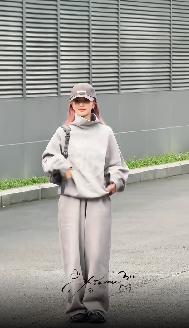 白梦妍同款法式休闲风时尚设计感高领长袖上衣高腰宽松显瘦休闲裤