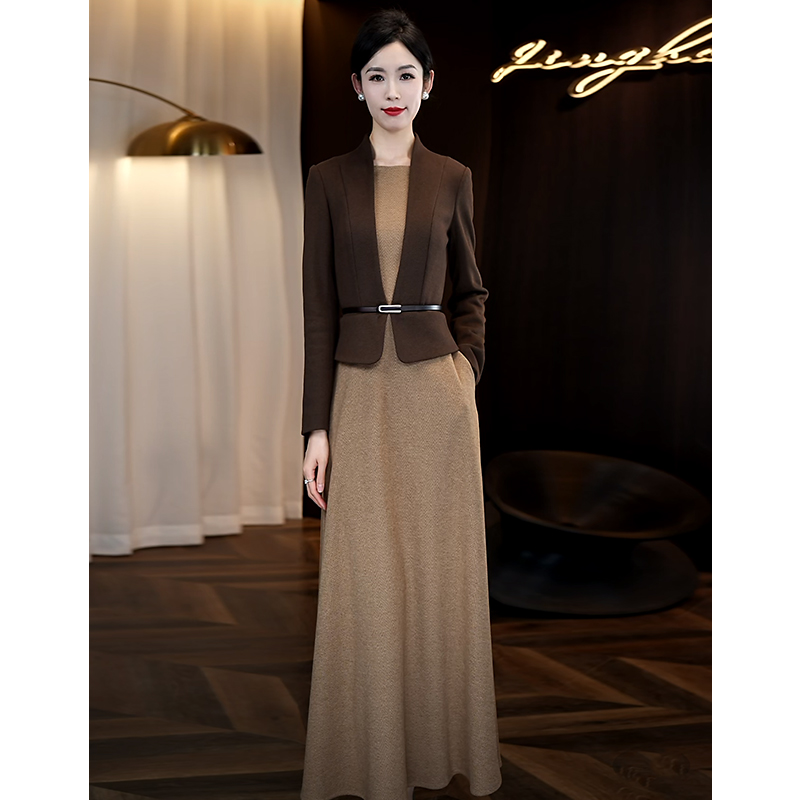 2025春季新款连衣裙女拼接假两件气质大摆长裙高级感优雅修身裙子