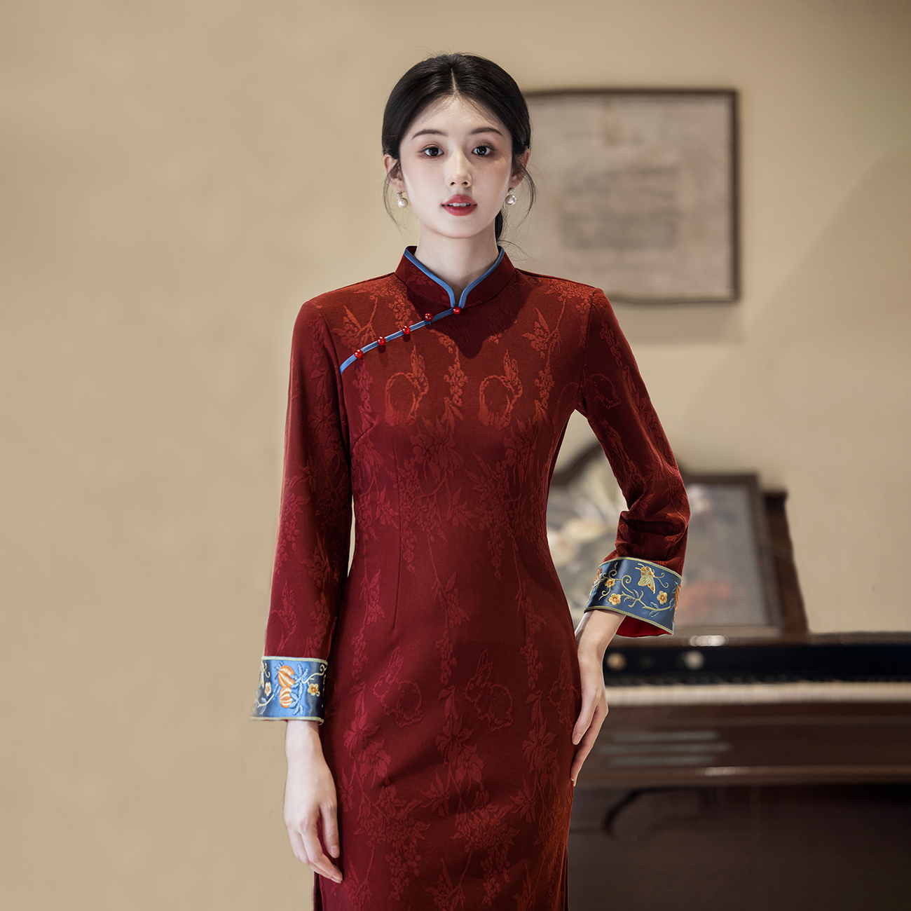 新中式红色长袖旗袍春秋季新款优雅气质年轻款修身显瘦日常中长款