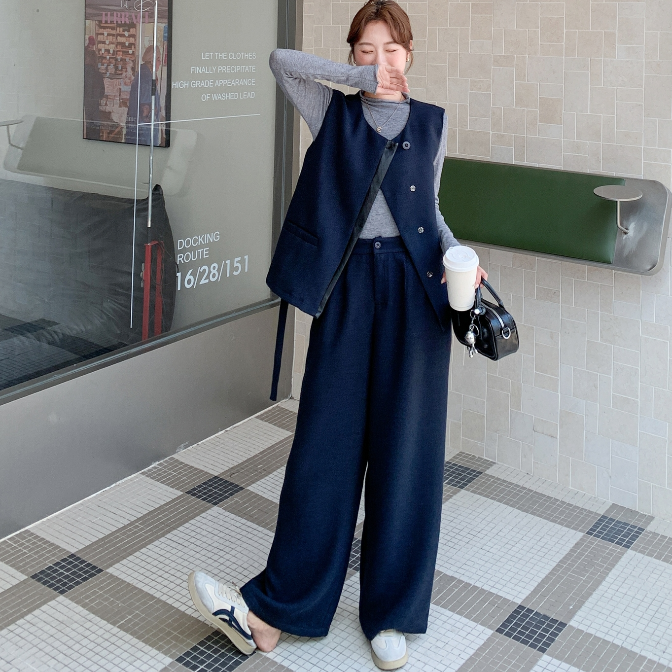 藏青色老钱风收腰马甲套装女2025秋季高级感显瘦T恤阔腿裤三件套