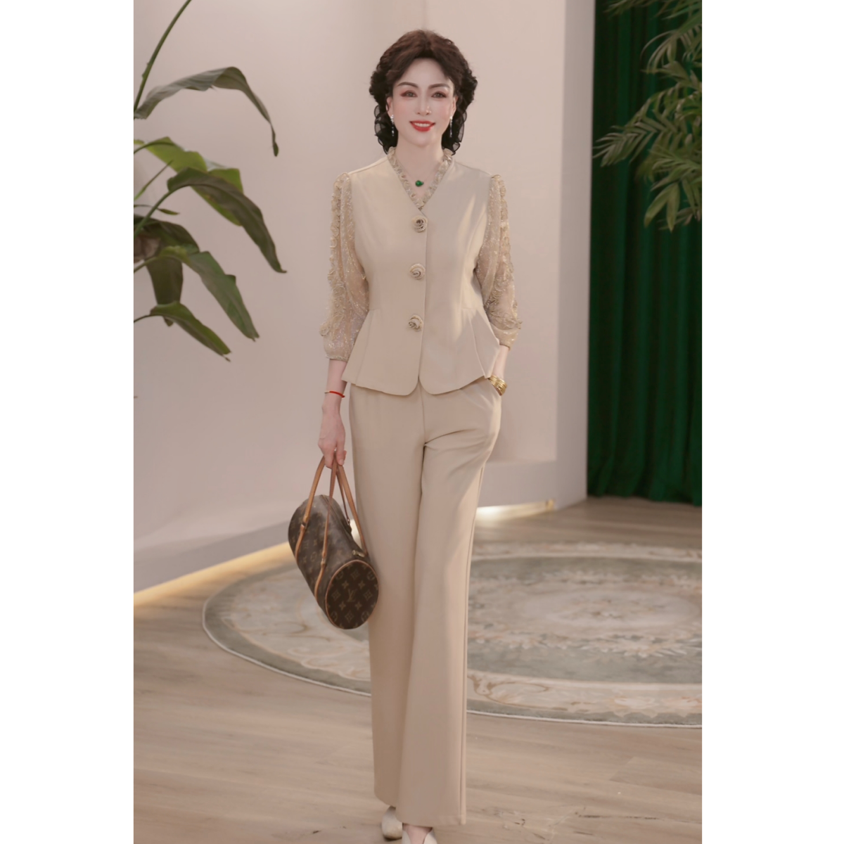 2025新款秋季妈妈装薄款休闲套装气质衬衣女装洋气减龄T恤两件套