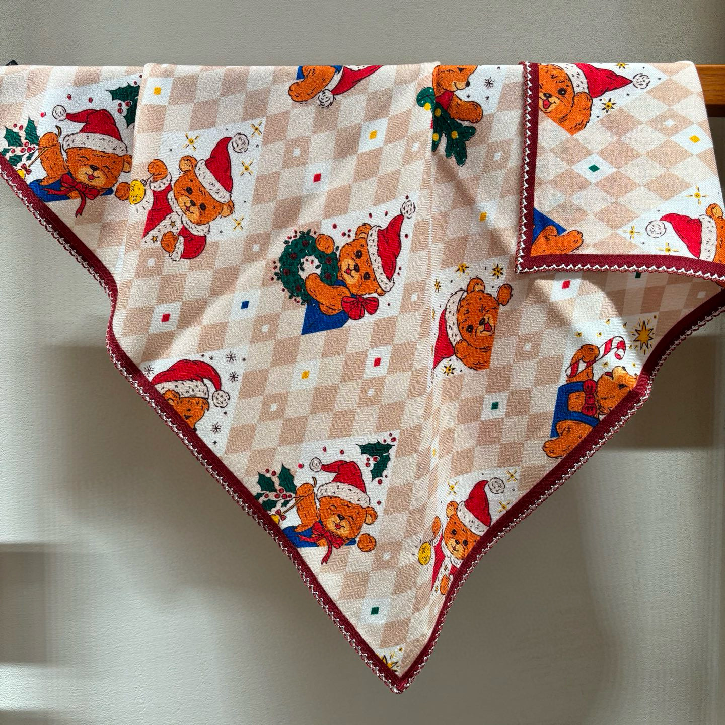 【圣诞小熊】节日限定！氛围感拉满100%羊毛中方巾围巾圣诞礼物