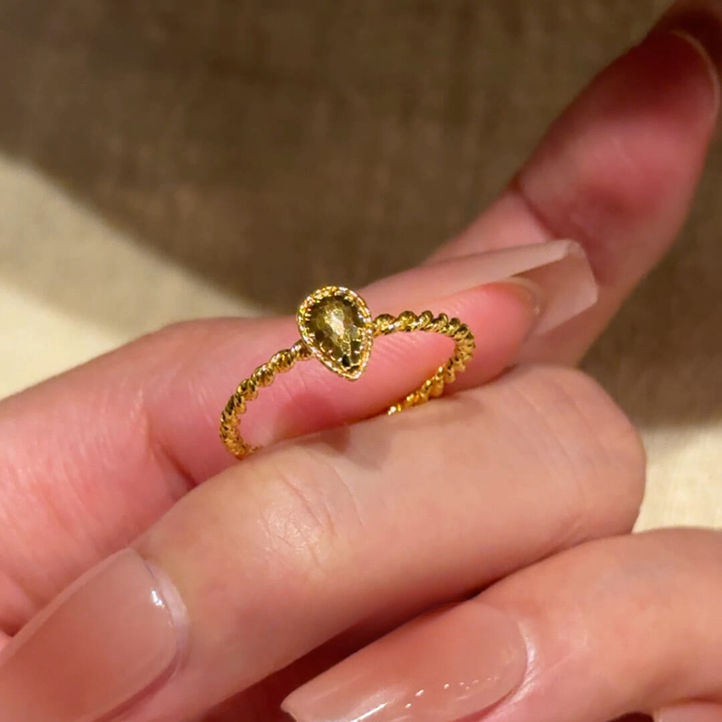 铜合金戒指 爆闪碎冰冰水滴麻花戒指女星光闪闪食指戒久戴指环