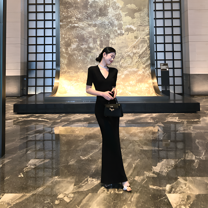 显瘦套头名媛长裙V领极地法式连衣裙宴会轻奢高级感鱼尾包臀裙夏