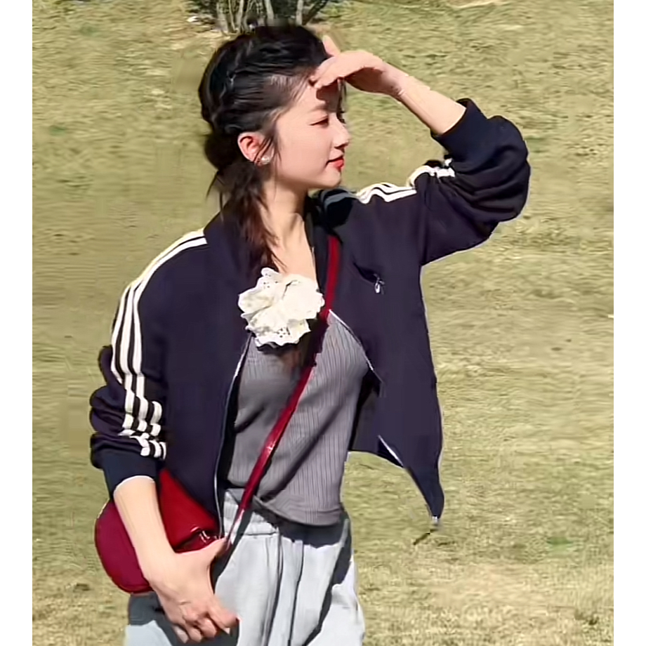 正品时尚短款三条杠立领棒球服女2025秋季宽松时尚美式运动上衣