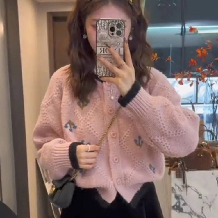 独特漂亮超好看毛衣开衫外套秋季女款2025新款秋季宽松小香风上衣