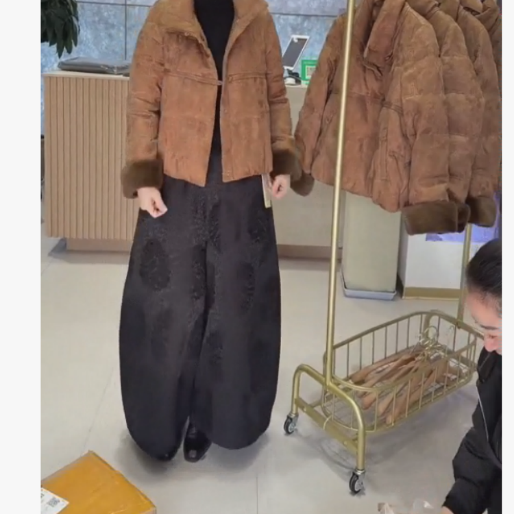 2025冬季新款潮流韩版爆款网红外套裤子女美AZX1