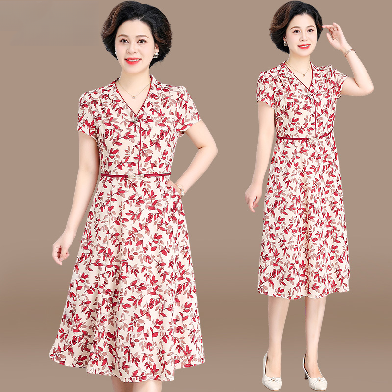 年轻妈妈夏装连衣裙洋气收腰2025新款中老年女装夏季短袖雪纺裙子