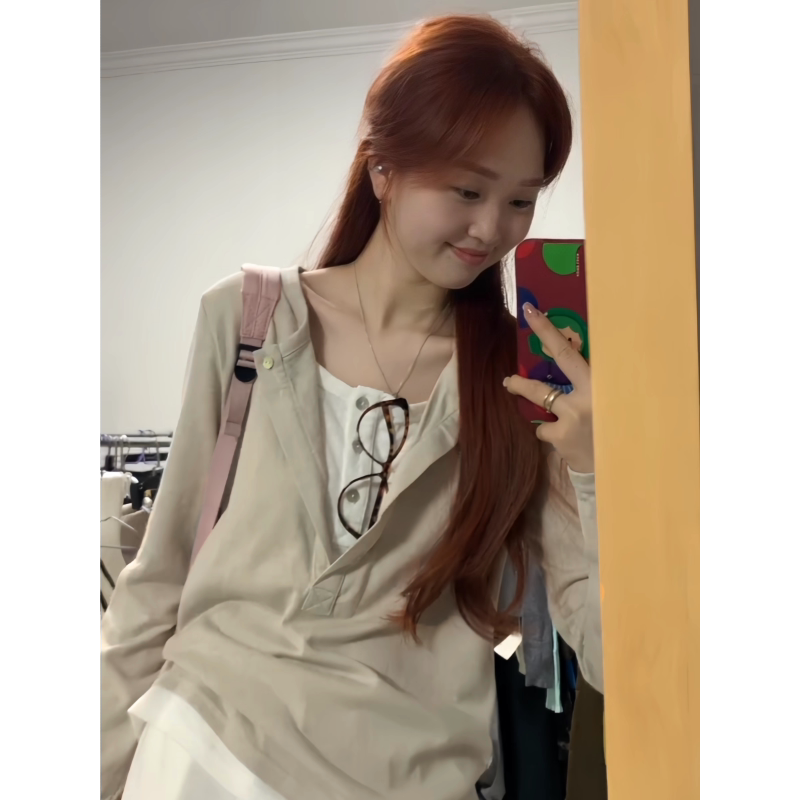 假两件拼接设计感显瘦打底上衣女秋季气质纽扣半开领正肩长袖T恤