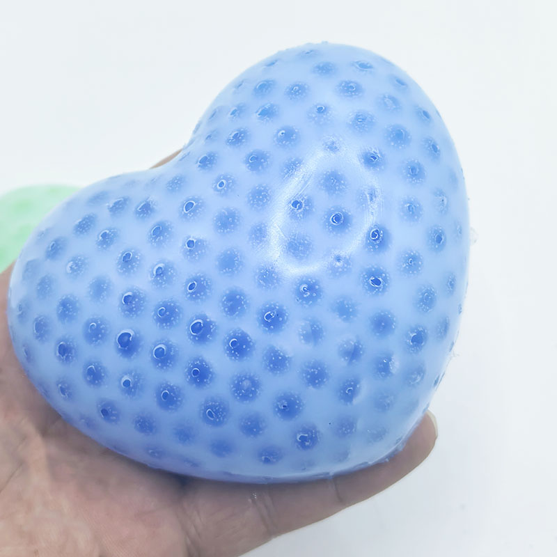 新款挤痘痘玩具可重复使用爱心款高颜值发泄解压挤黑头玩具捏捏乐
