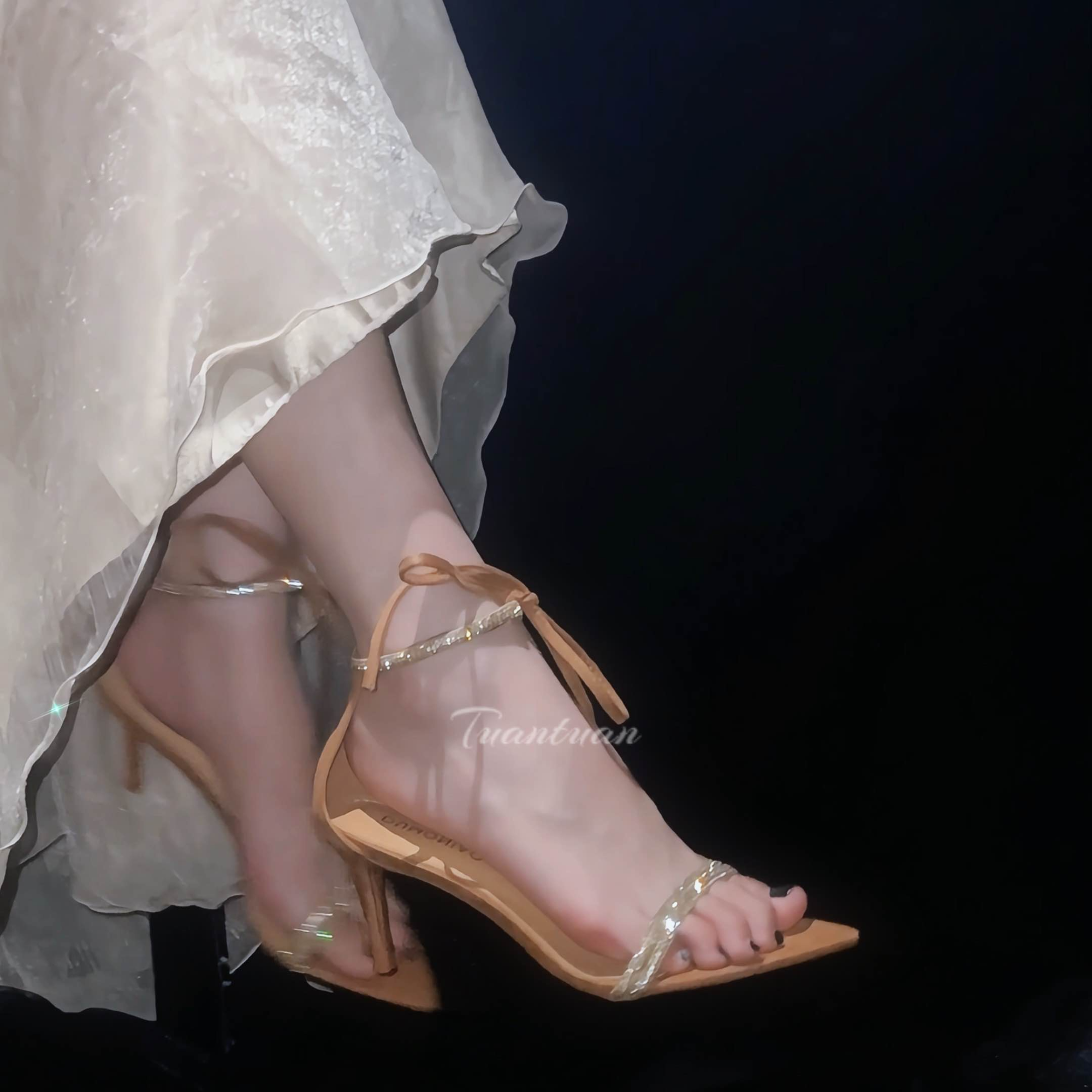 尖头水钻一字带细跟高跟鞋新款夏季绑带气质名媛性感百搭露趾凉鞋