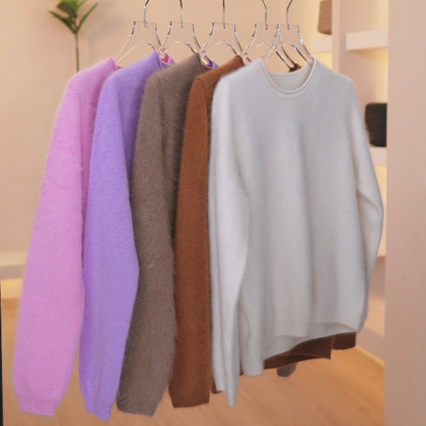 蒙丽尔绒[北美小动物】飞天贝贝白小动物毛毛明黄色长袖针织雾感女