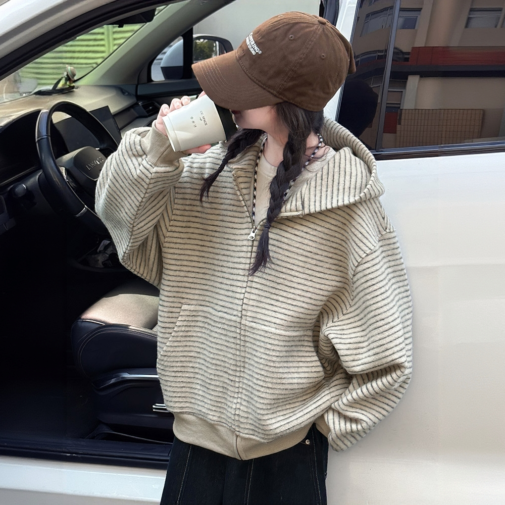 女童外套春秋2025新款儿童洋气条纹连帽卫衣女孩秋装休闲毛绒上衣