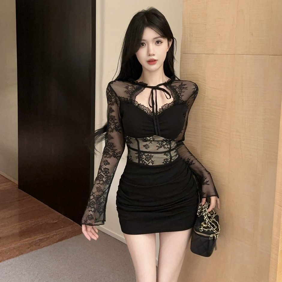 名媛网纱蕾丝连衣裙女秋冬纯欲性感挂脖包臀裙巨好看打底内搭裙子