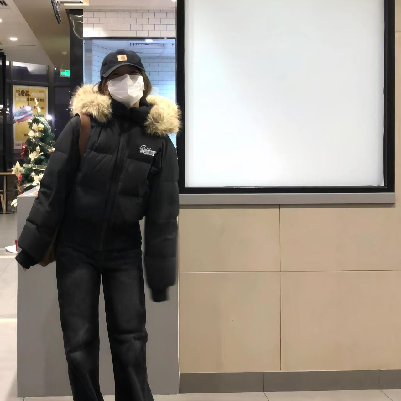 2025冬季新款大毛领连帽棉服女短款收腰显瘦棉衣小个子面包服外套