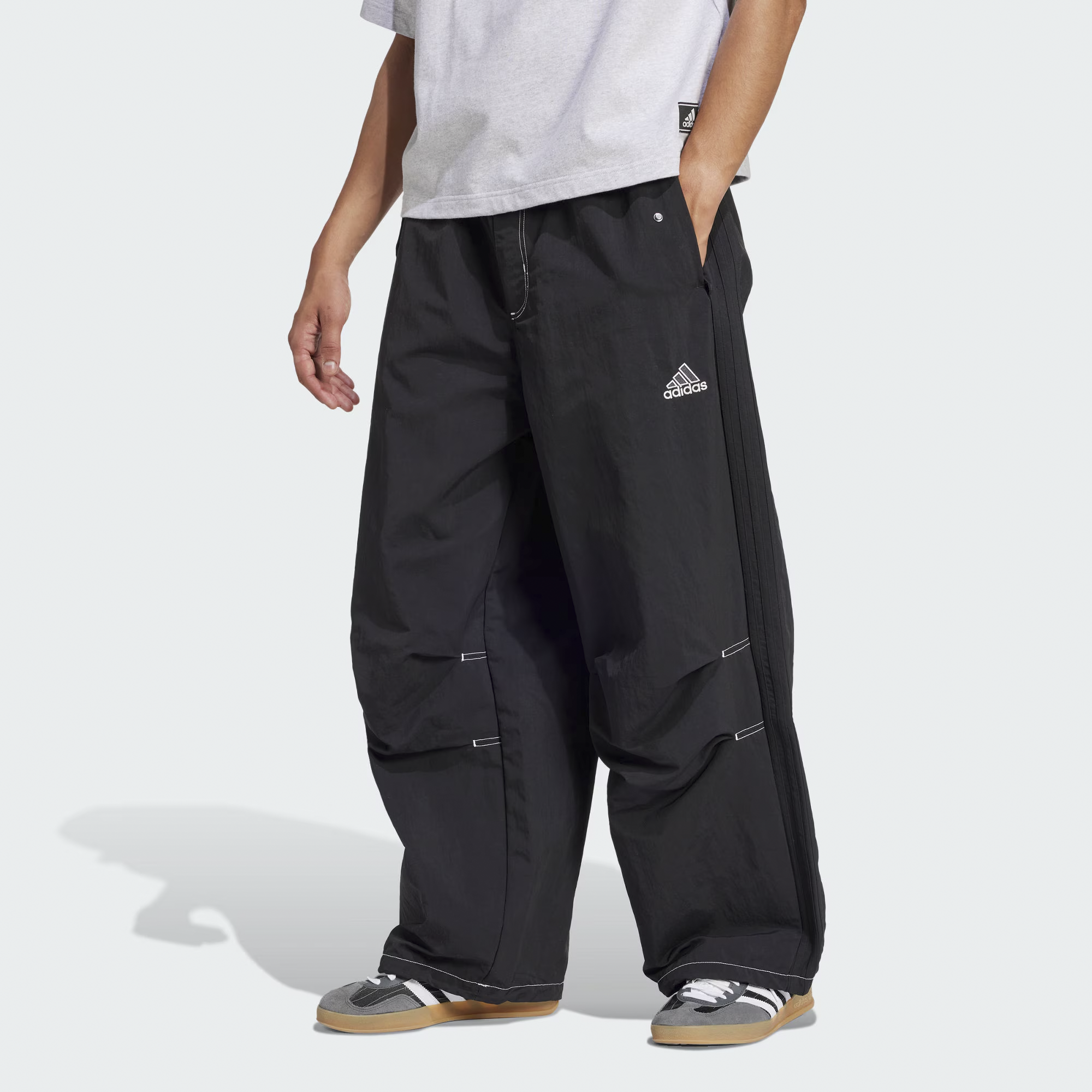 Adidas阿迪达斯三叶草男子街头漫游系列宽松运动伞裤长裤JD5415