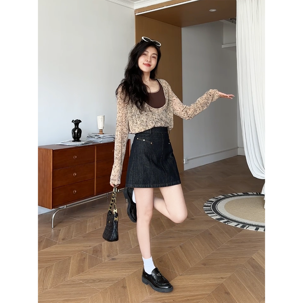 张阿星【慢调松弛】时尚气质罩衫吊带真两件U领罩衫+高腰牛仔半裙