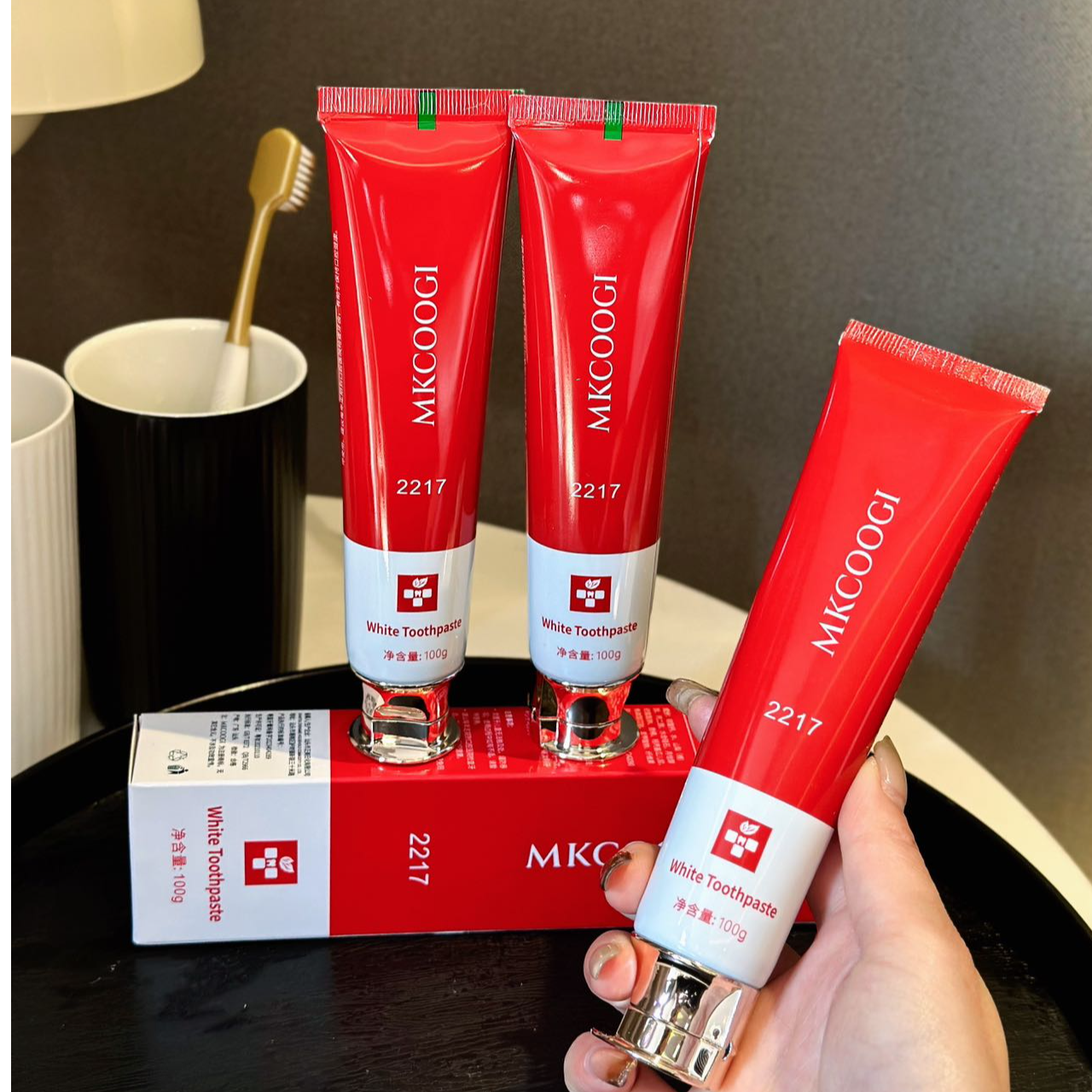 MKCOOGI亮白草本清新抑菌牙膏