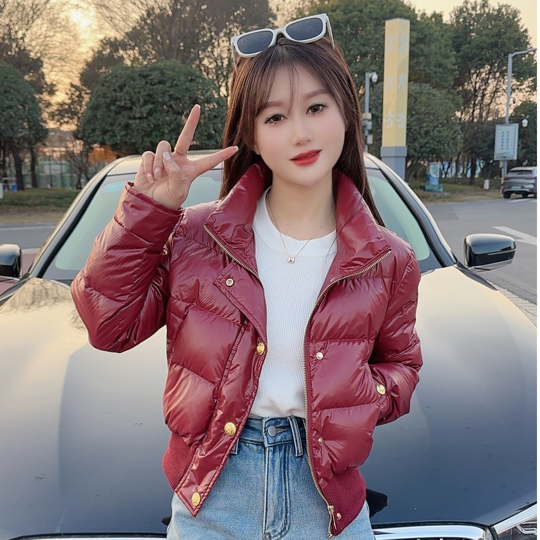短款羽绒服2025冬季新款红色过年生日显瘦小个子洋气白鸭绒女外套