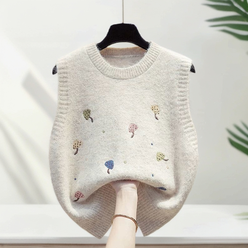 刺绣叠穿针织马甲背心女宽松外穿2025春秋季新款内搭无袖毛衣坎肩