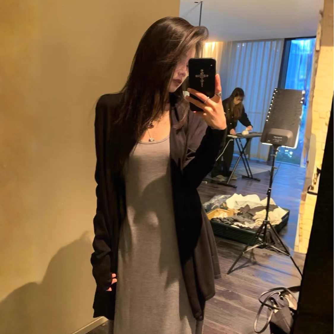 秋季软糯黑色不规则针织开衫气质纯欲百搭御姐慵懒松弛感长袖外套