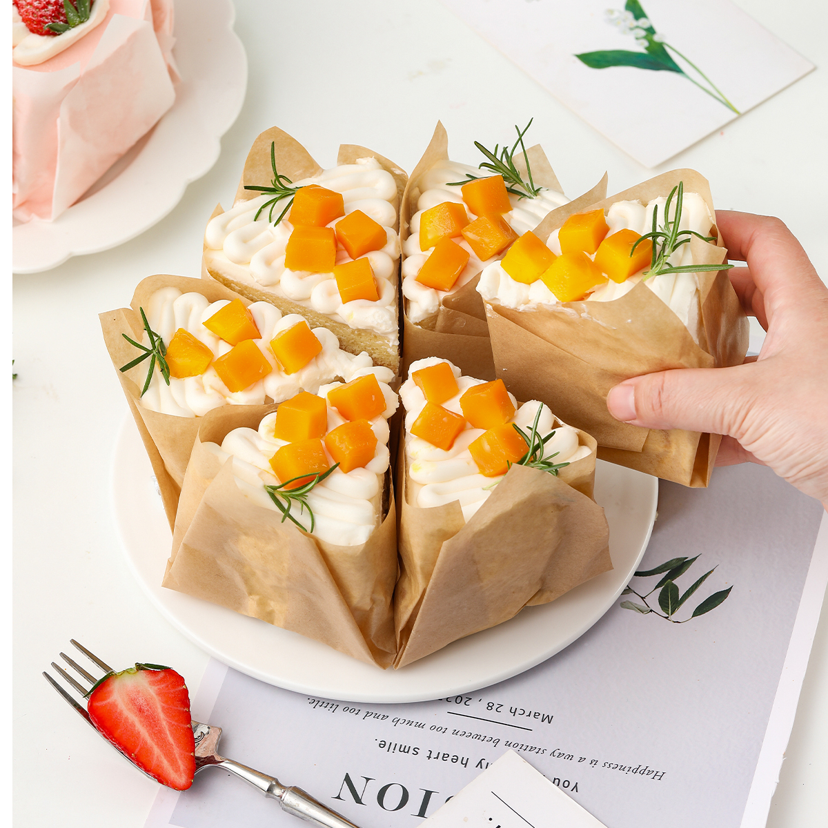 切块蛋糕油纸分隔纸包装盒巴斯克打包盒子三角切件围边烘焙便当纸