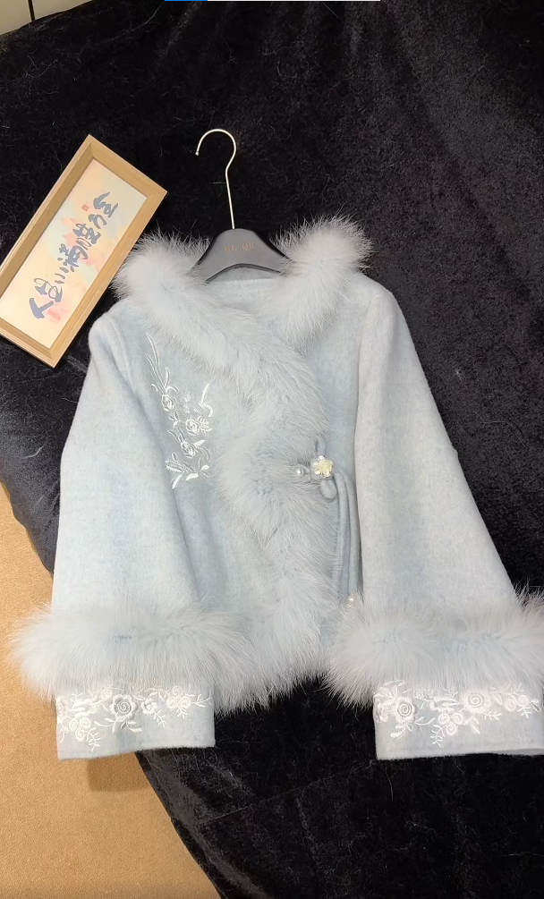 冬季季气质新款新中式刺绣外套优雅风时尚通勤风千金风毛领短外套