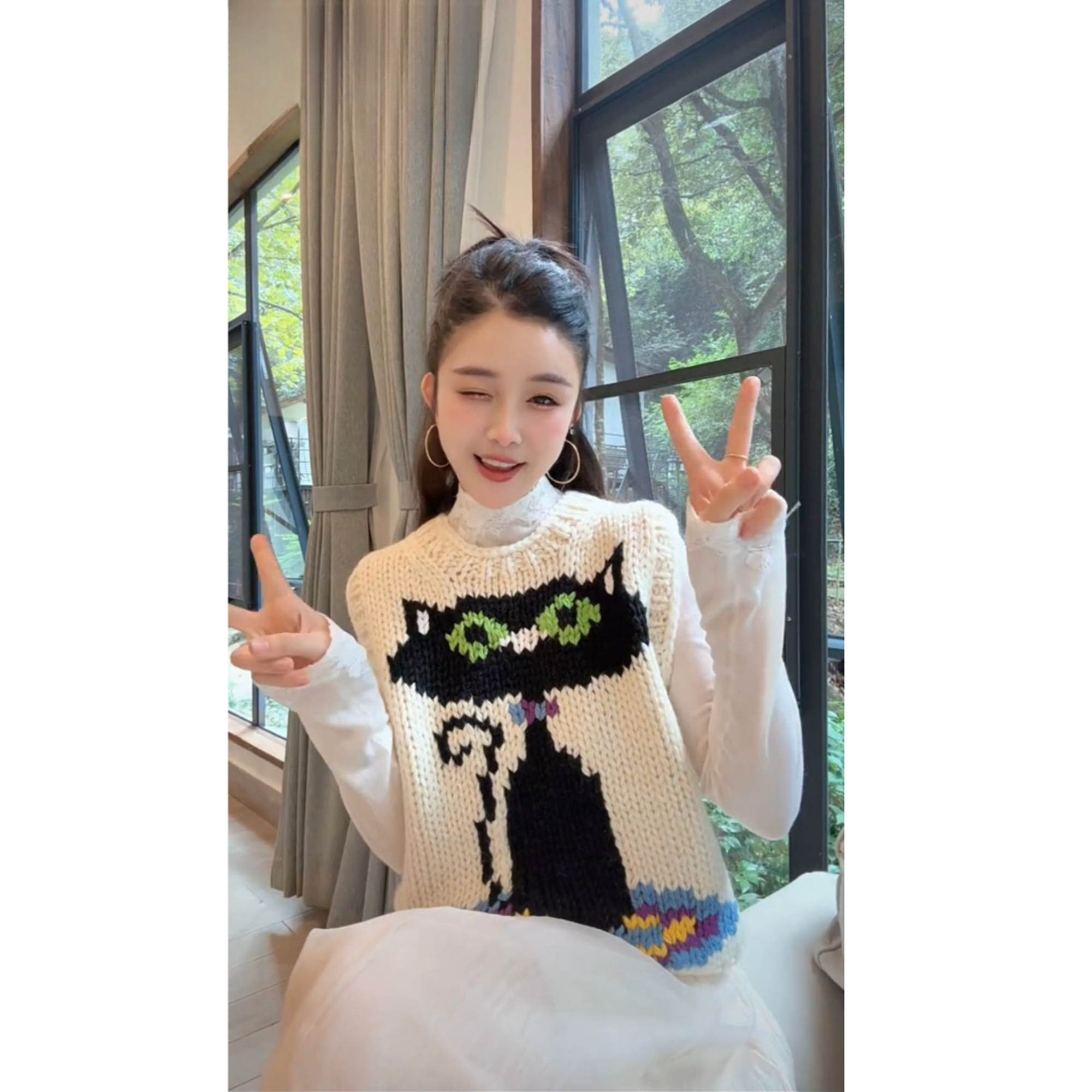 洋洋优选-秋冬新款百搭猫咪卡通手打粗棒针毛衣马甲背心女YY72106