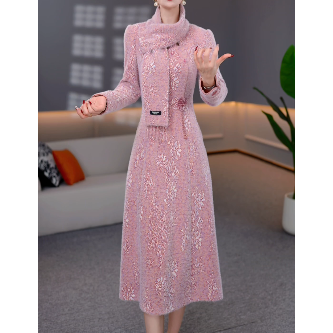 高雅精致加厚连衣裙2025秋冬新款妈妈装洋气女装轻奢中长裙配围巾