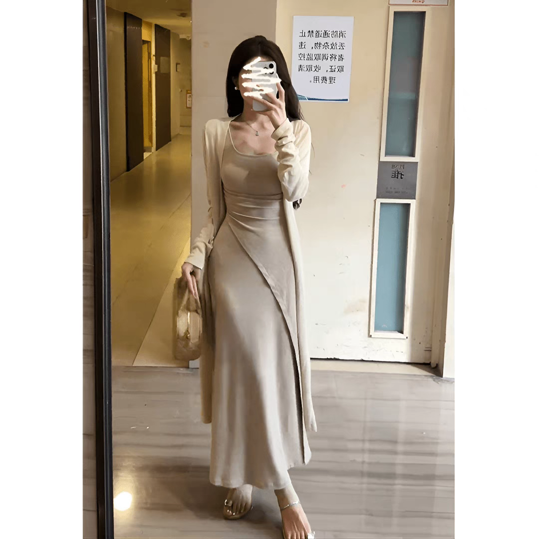 2025秋季新款女温柔风中长款针织开衫气质褶皱收腰包臀背带连衣裙