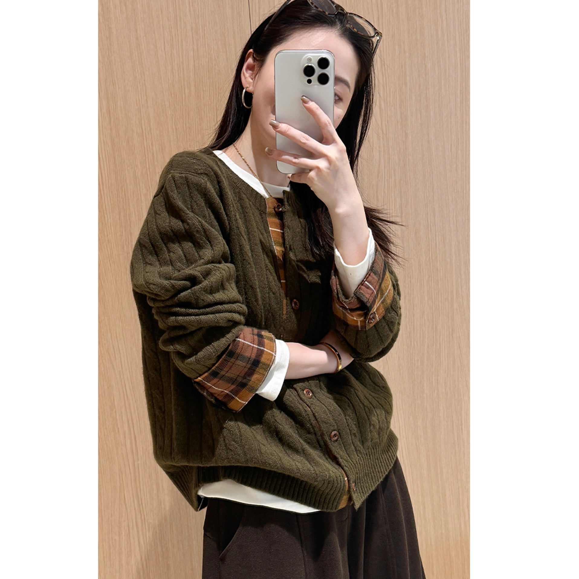 韩系设计感格子拼接麻花纹针织开衫女2025秋冬绿色高级感百搭上衣