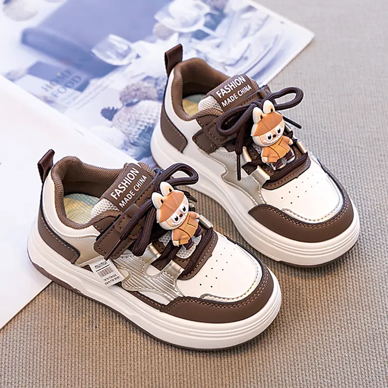 拉布布男童鞋子2025新款秋季休闲儿童板鞋软底运动鞋男孩学生鞋子