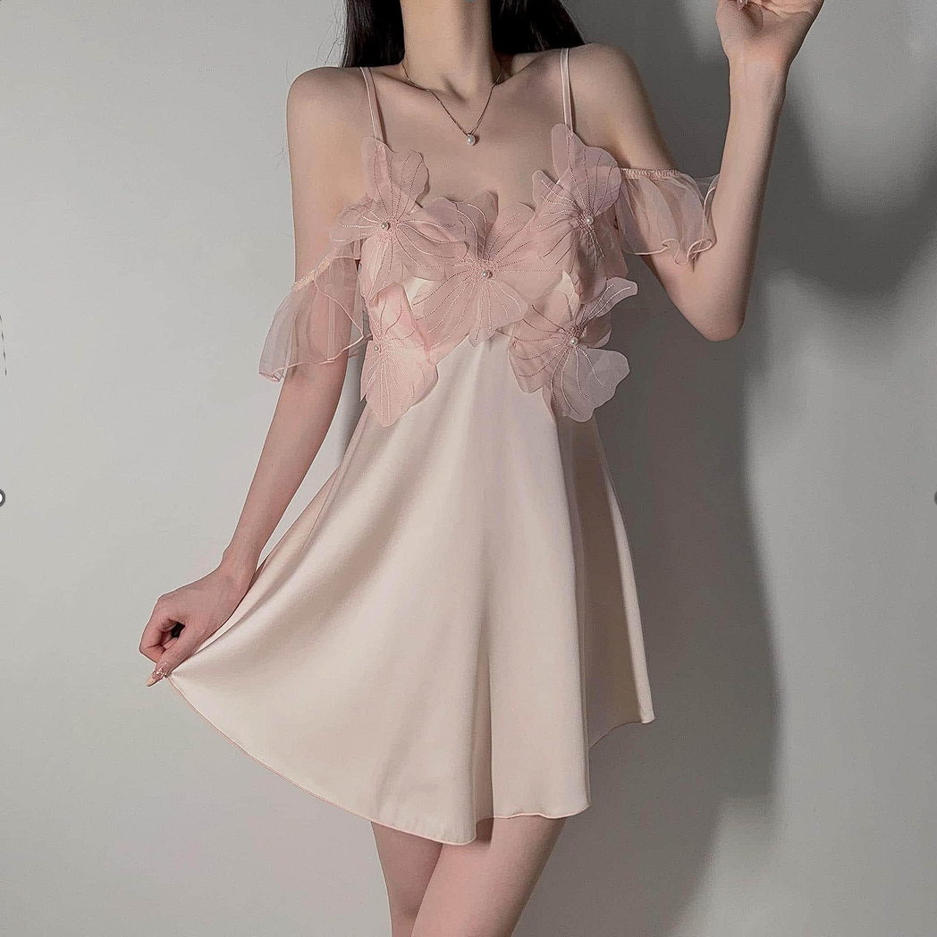 【荷华落雁】蕾丝花朵睡裙轻奢时尚美背性感夏季露纯欲网红睡裙