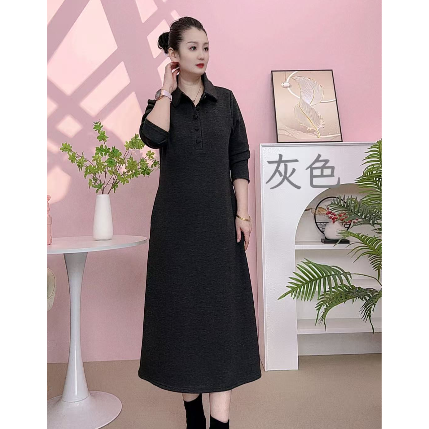 537-加厚-秋冬季新款时尚遮肉显瘦减龄翻领五扣连衣裙