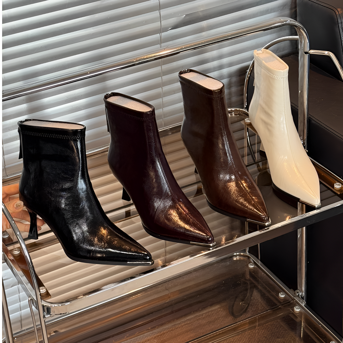 尖头短靴女2025年秋冬新款短筒小众拉链弹力瘦瘦靴细跟高跟靴子女