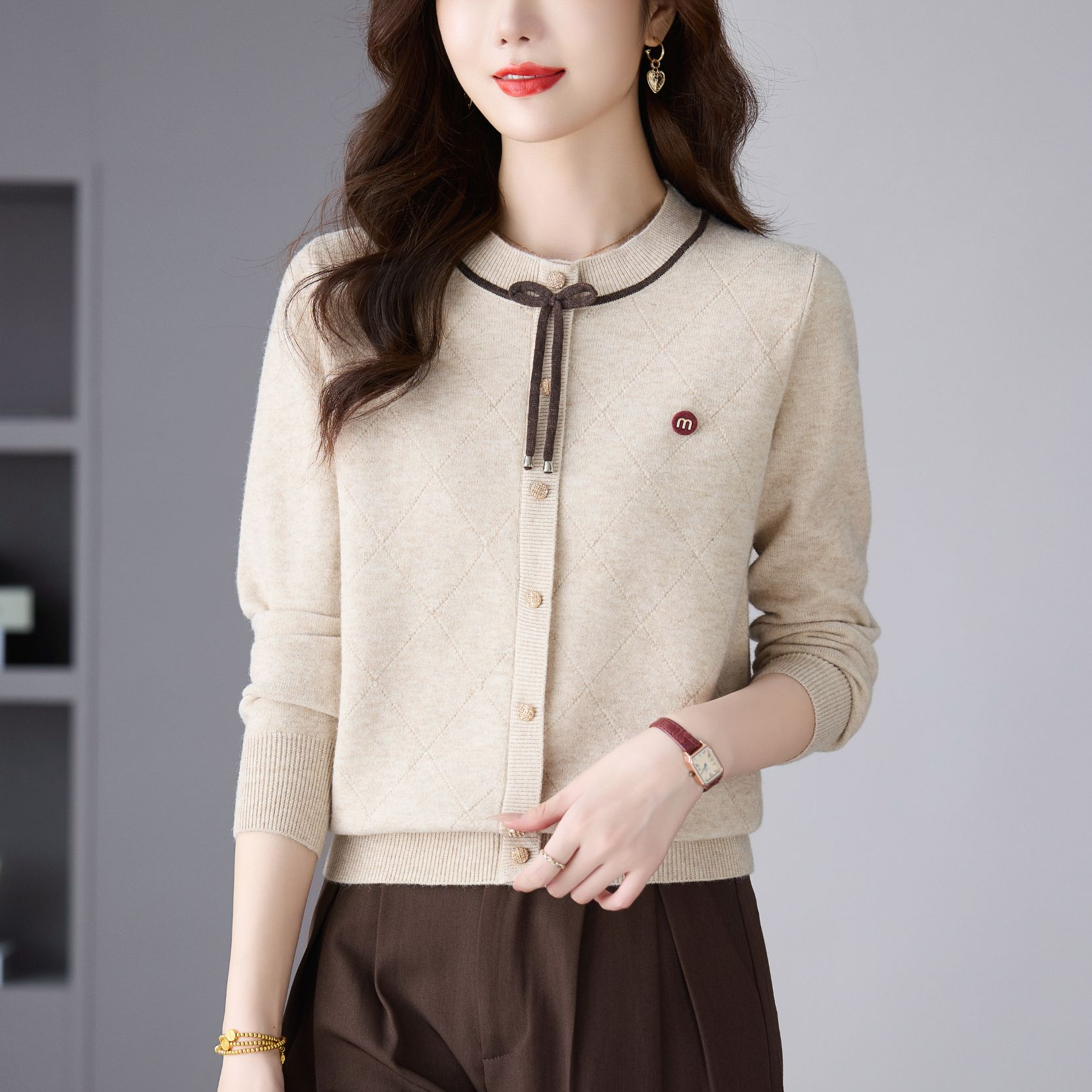 高级设计感圆领针织衫上衣女秋冬季2025新款抽绳系带打底毛衣洋气