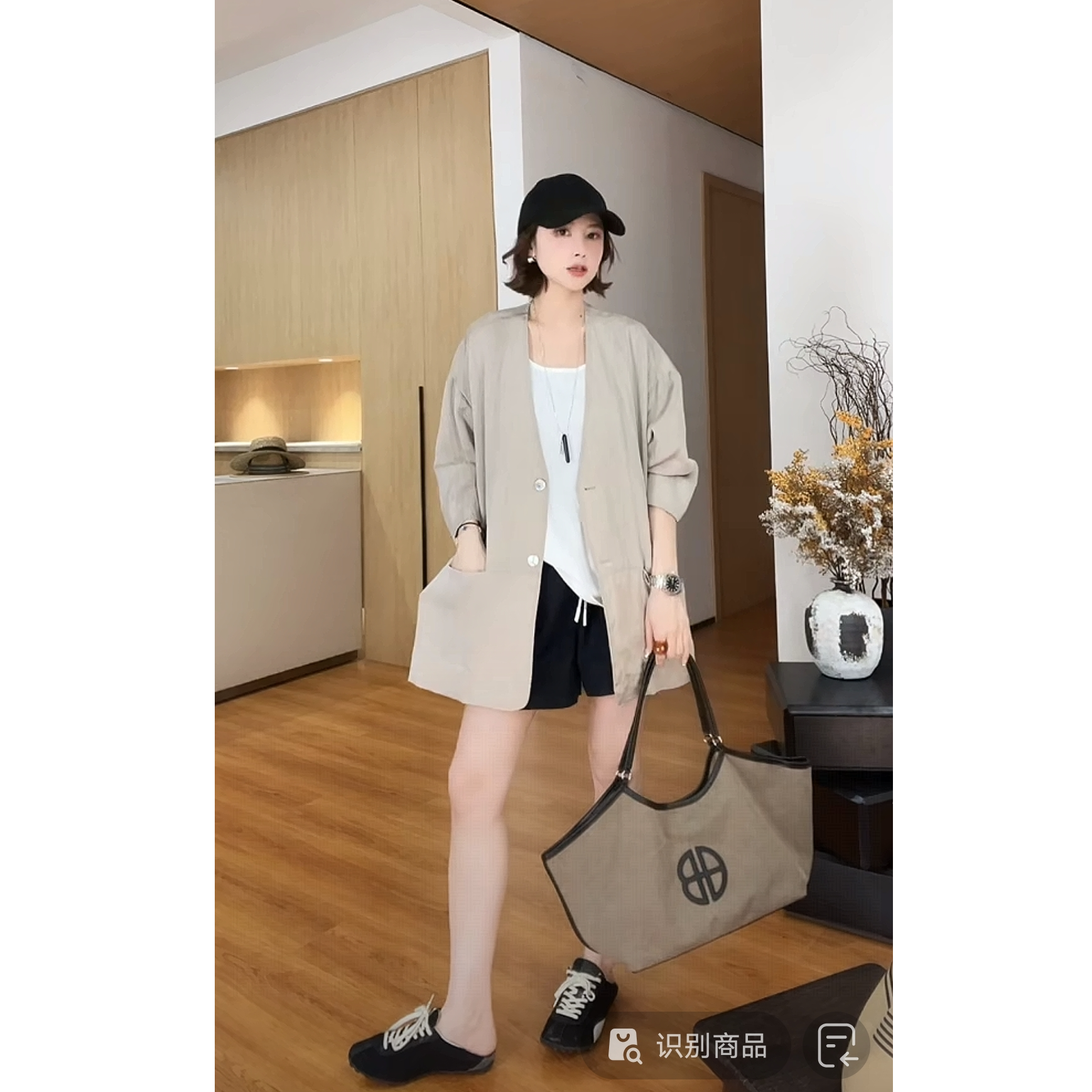 YYOUHAN 2025新款【云裳旅人】轻薄双扣V领西装防晒外套 2507C3945