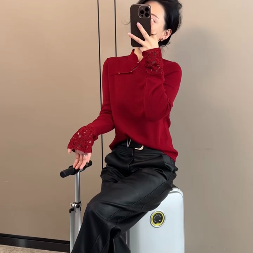 新中式立领长袖毛衣女秋冬季新款气质盘扣装饰修身打底针织衫