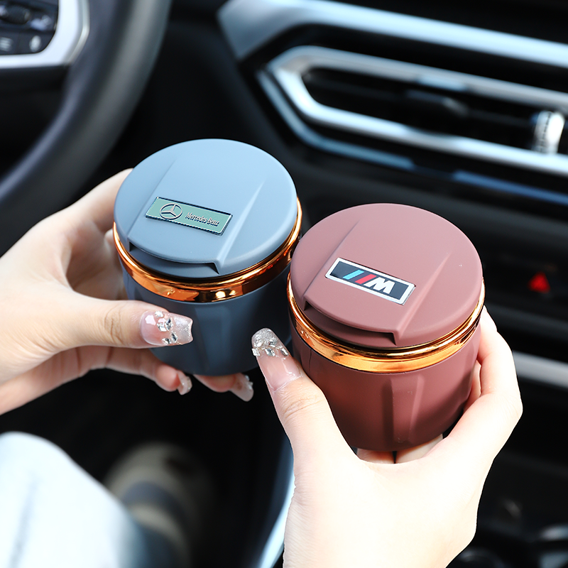 车载烟灰缸防飞灰小号汽车用烟灰缸可拉盖隐藏车内抽烟神器高级感