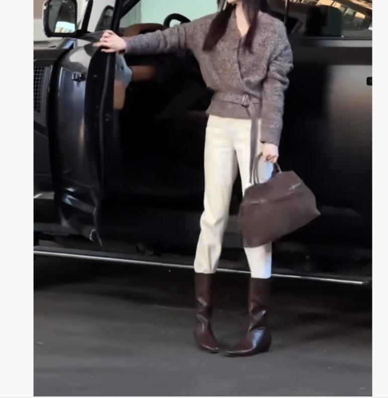 2025冬季时尚潮流百搭精品女装MDF24