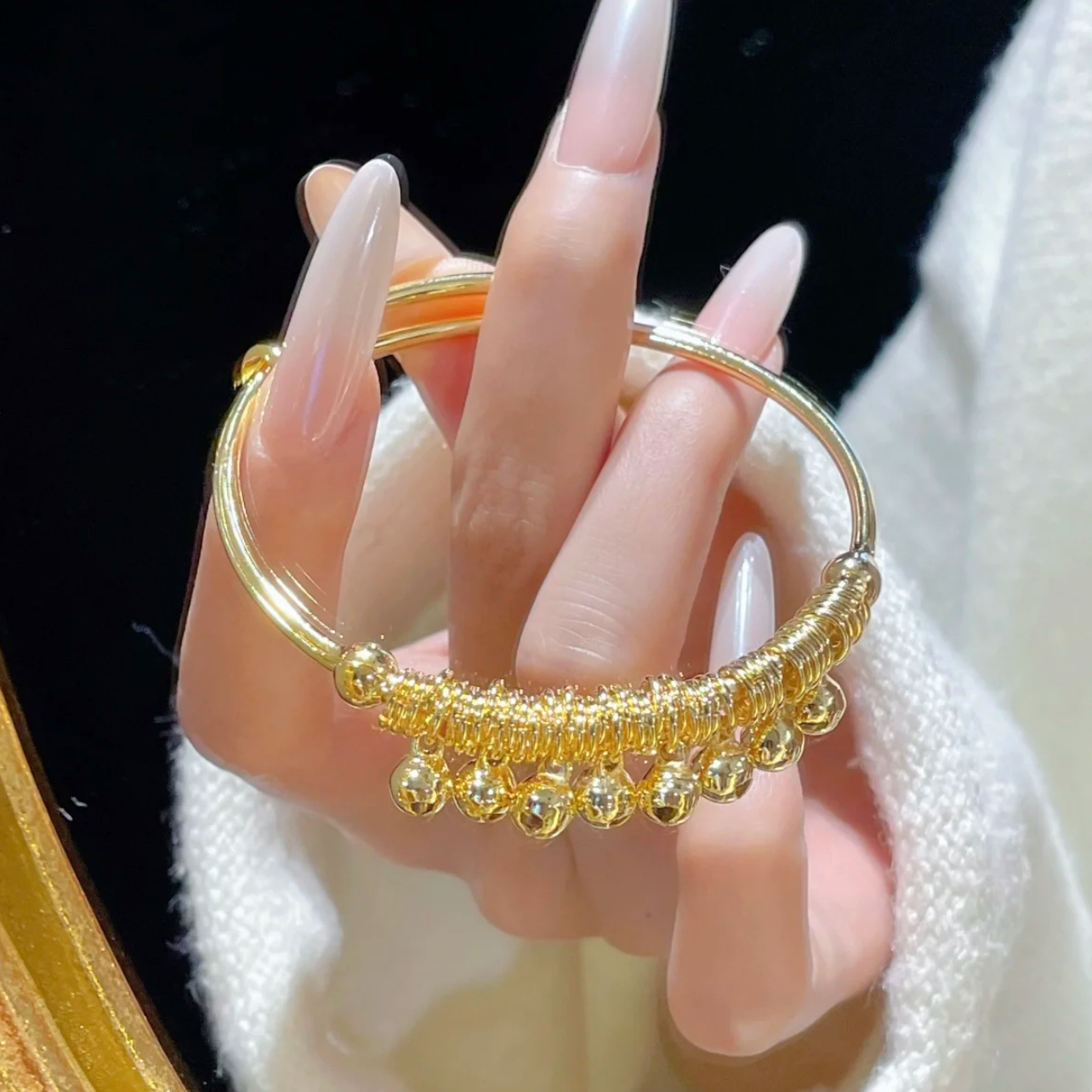 铜合金手镯 新中式国潮盘缠风铃手镯女款精美百搭可调节推拉镯子