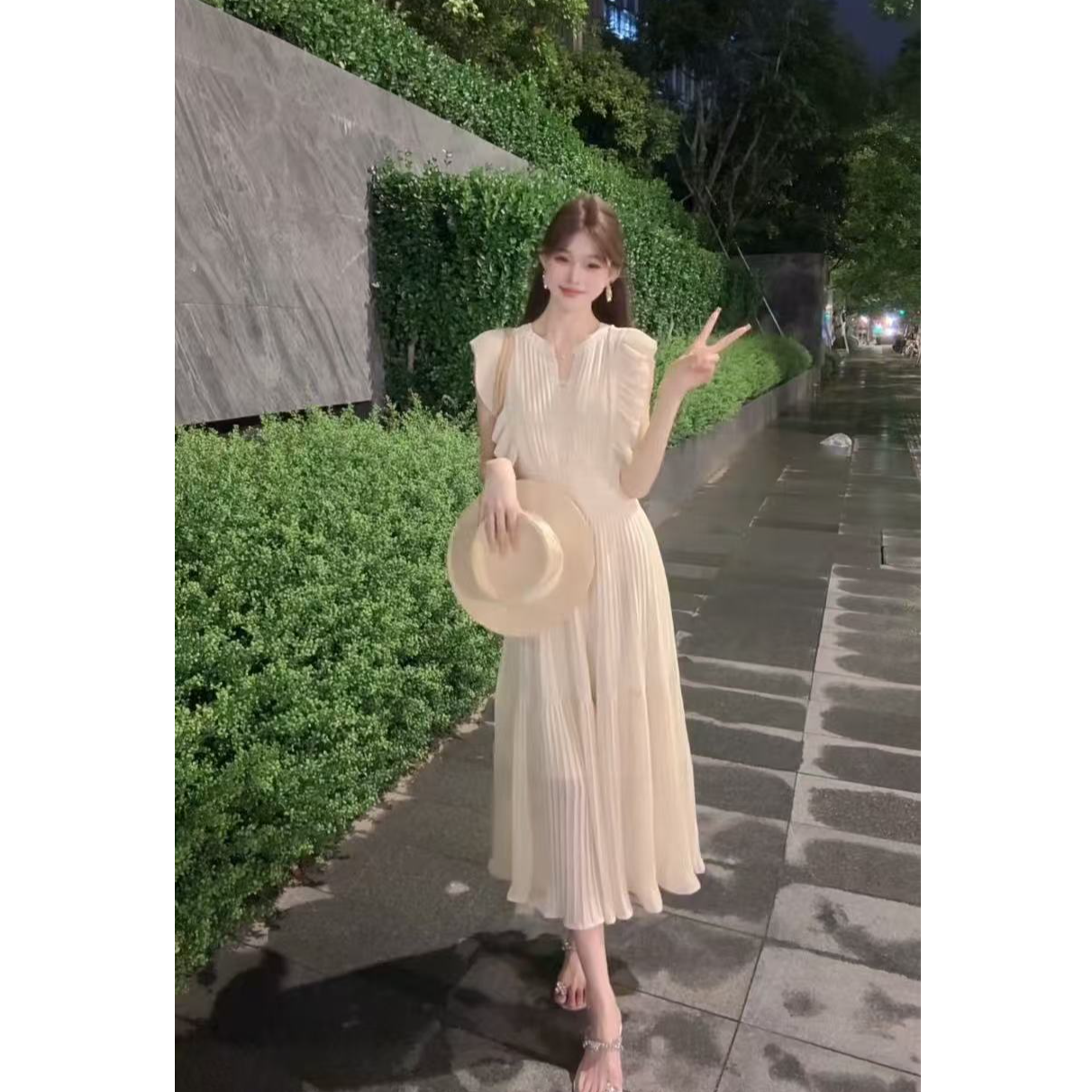 小狐狸PLUS无袖！2025年新款连衣裙气质长裙小众夏季显瘦法式时尚